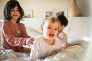 get siblings to love each other